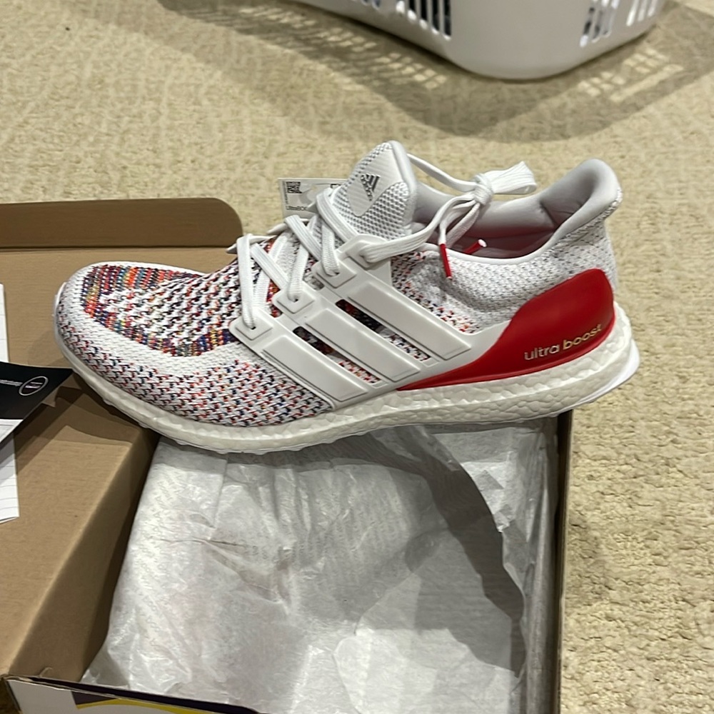 NIB Adidas Ultraboost